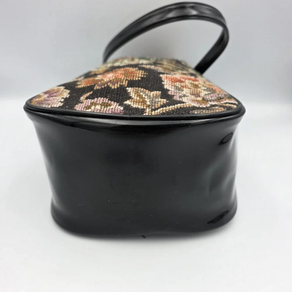 Women's Vtg‎ Black Vinyl & Floral Multicolor Tapestry HandBag Purse Tophandle
